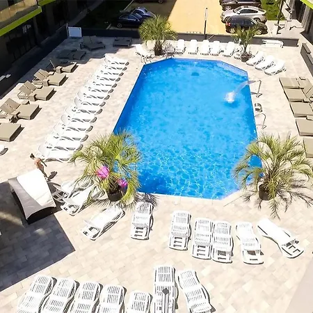 Apartment Teed Pool & By Alezzi Navodari